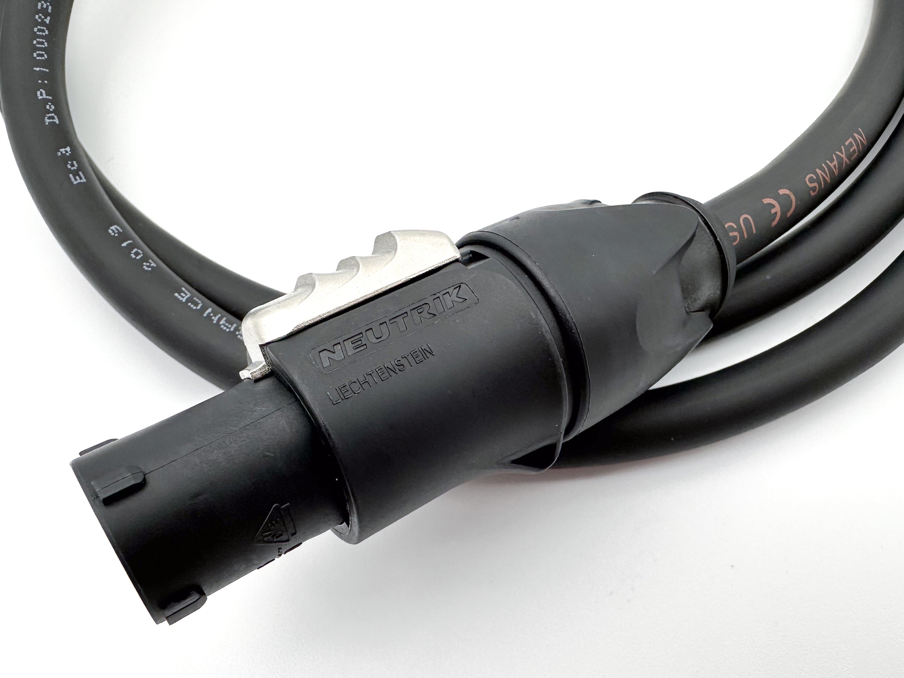 Propojovací napájecí kabel Neutrik powerCON TRUE1, TITANEX H07RN-F 3G1,5 mm², 5m Propojovací napájecí kabel Neutrik powerCON TRUE1, TITANEX H07RN-F 3G1,5 mm², 5m